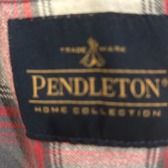 Pendleton Red and Gray Plaid Bedding Set - Picture 4 of 5